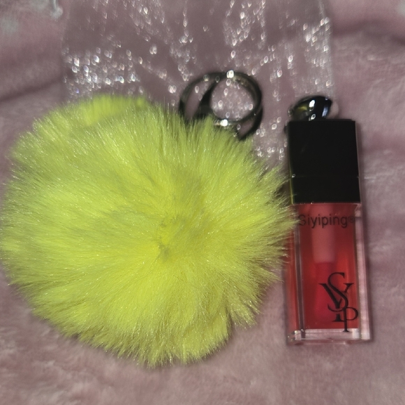 Accessories - Yellow Fluffy Keychain Accessory With Gloss Luppie